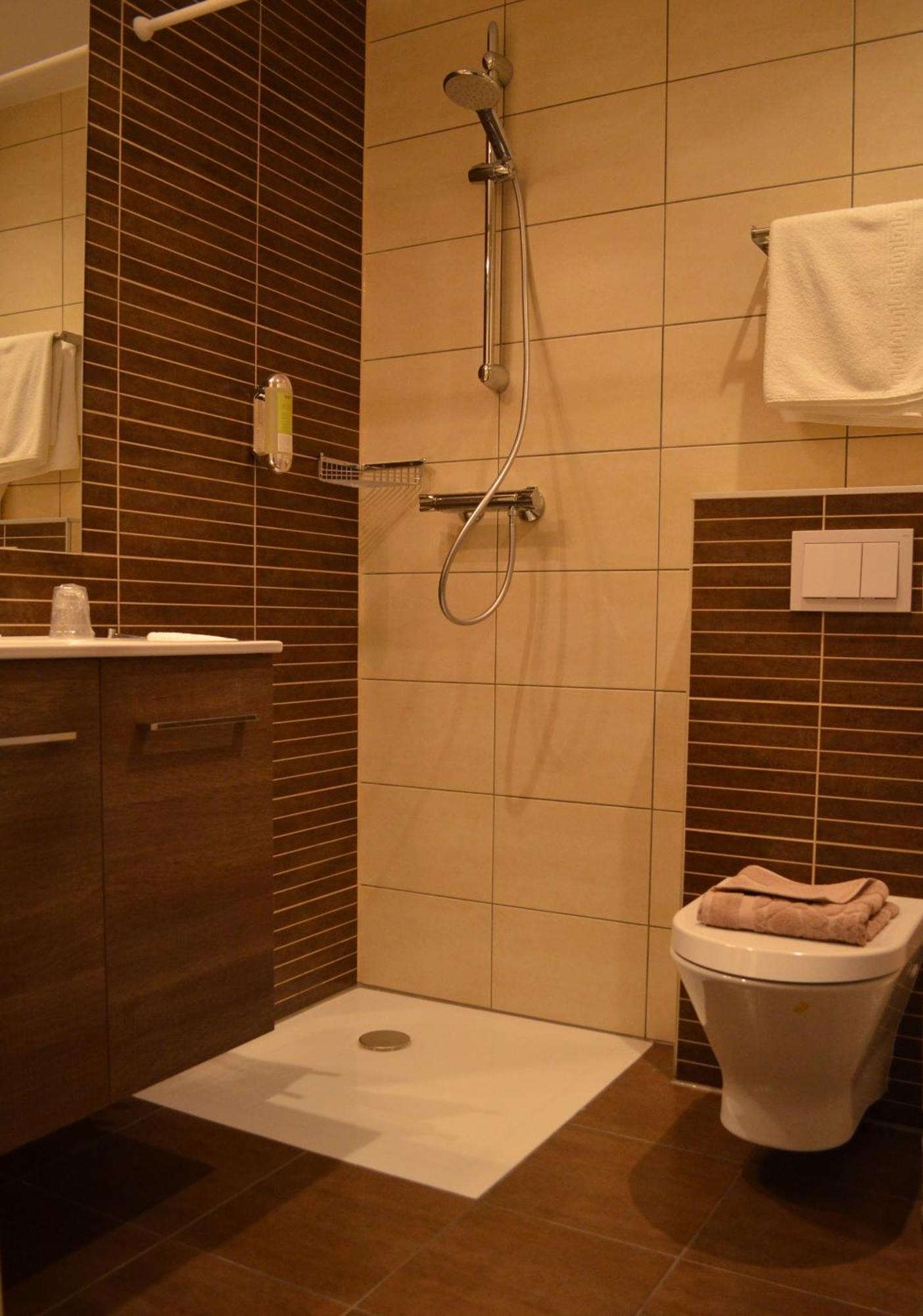 Hotel Restaurant La Couronne Roppenheim Room photo