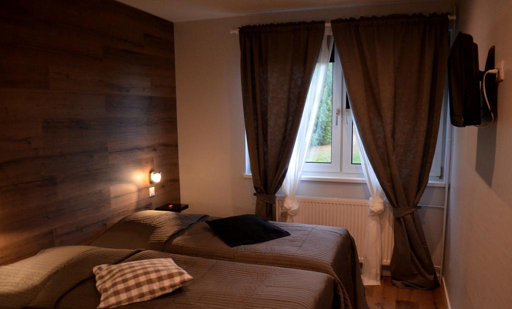 Hotel Restaurant La Couronne Roppenheim Room photo